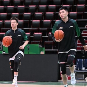 星空体育APP-像郭艾伦张镇麟那样？赵继伟向辽篮表忠心 曝他休赛期曾接触首钢